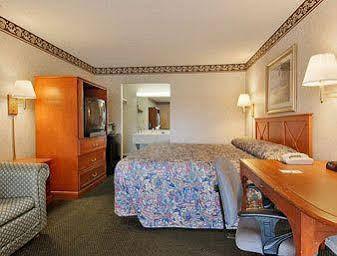 Rodeway Inn Leesburg Chain Of Lakes Экстерьер фото