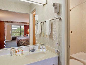 Rodeway Inn Leesburg Chain Of Lakes Номер фото