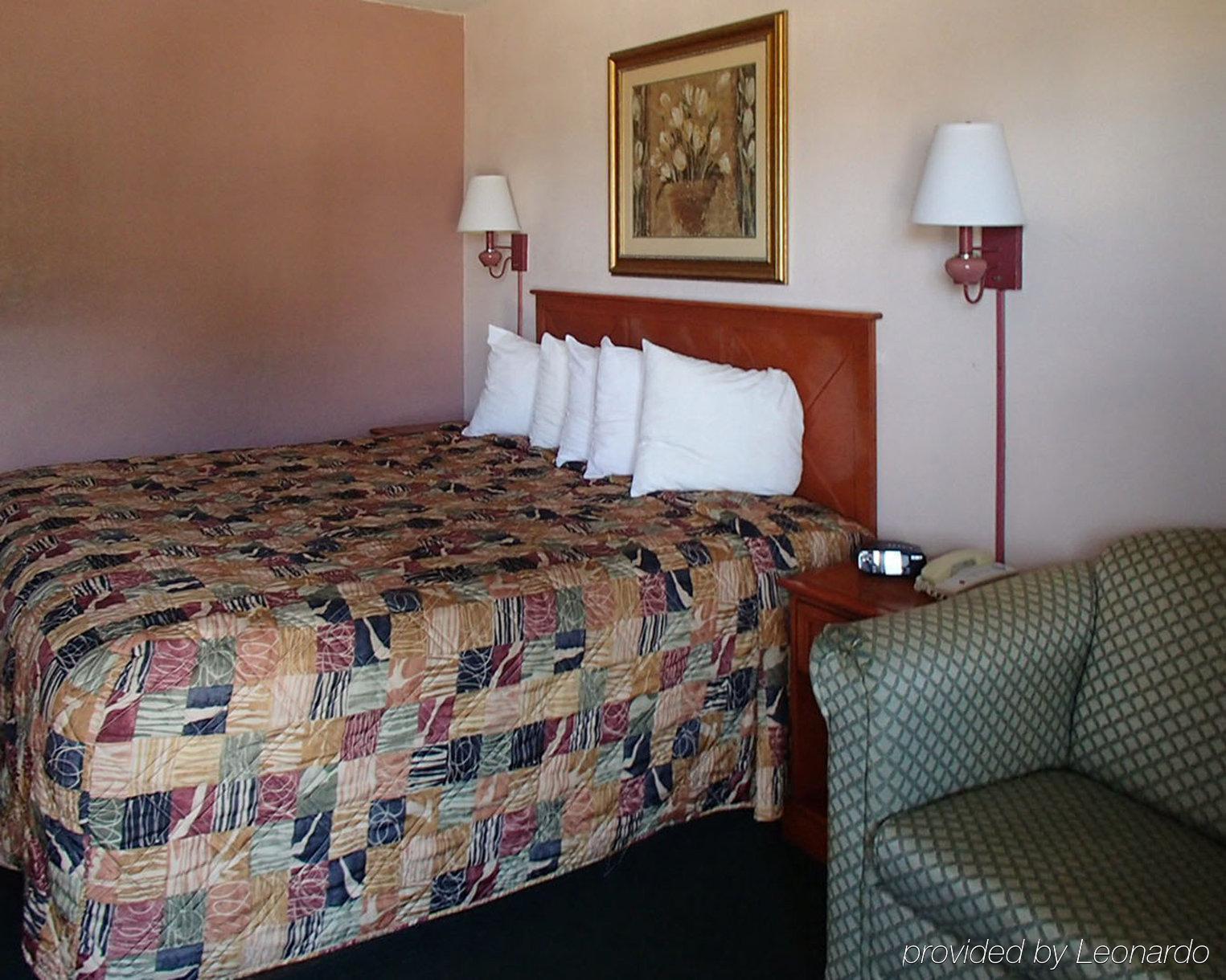 Rodeway Inn Leesburg Chain Of Lakes Экстерьер фото